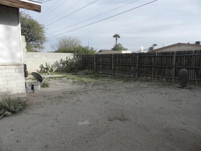 Photo - 2510 E Eastland St