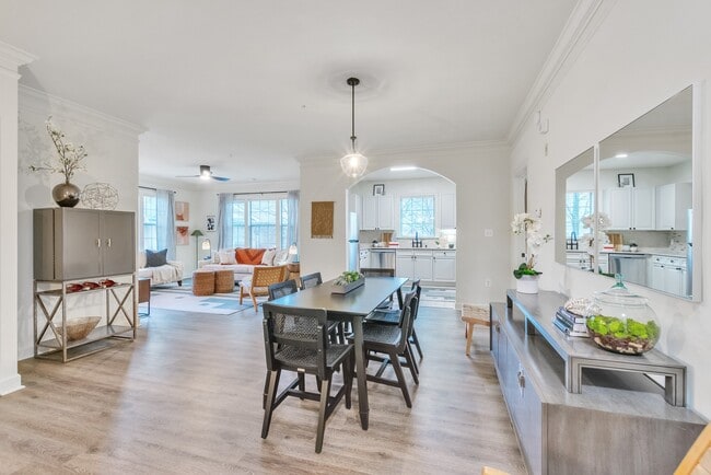 Photo - Rock Springs Village