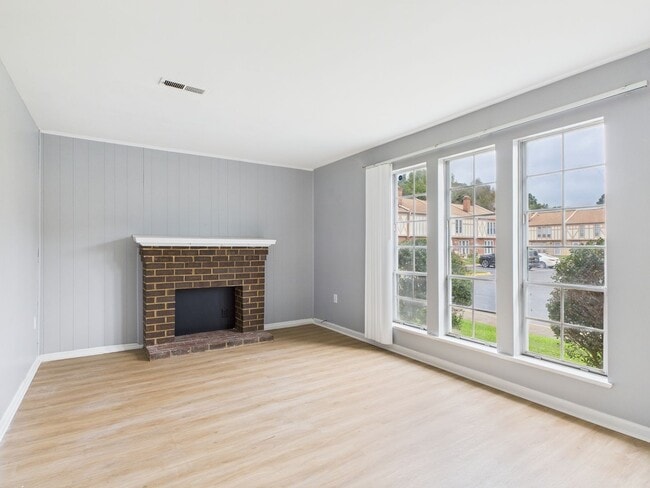 Photo - 783 Pleasant St