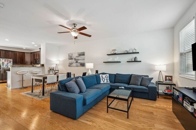 Photo - 132 Longwood Dr