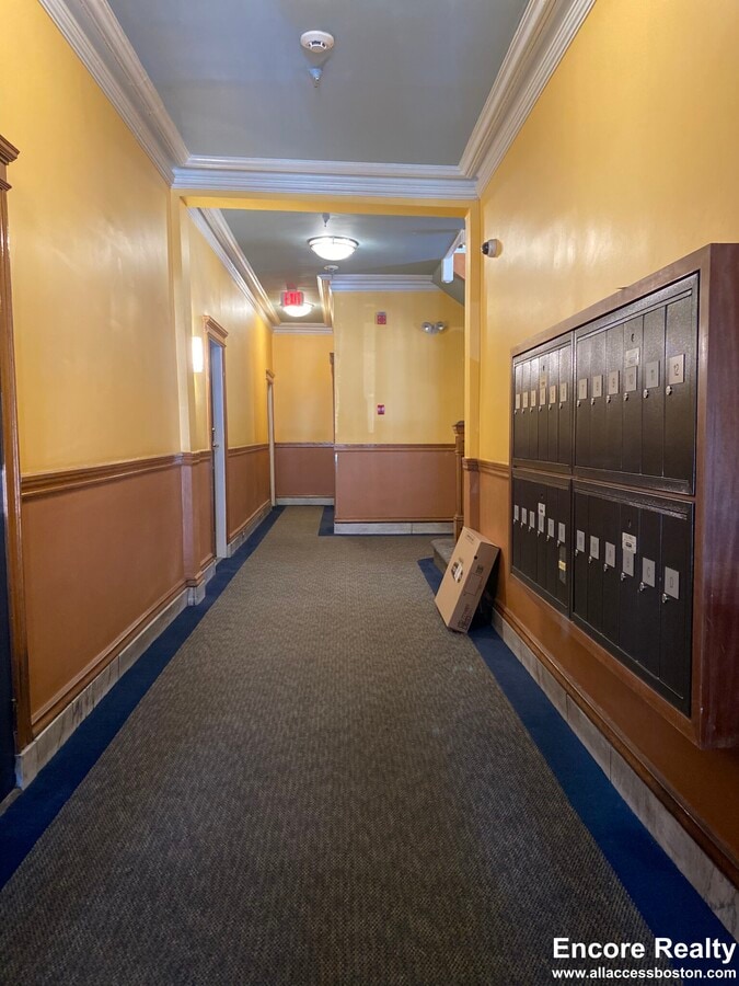 Photo - 120 Peterborough St Unit A