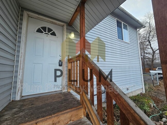 Photo - 929 S Johnson St Unit B LEASE PENDING