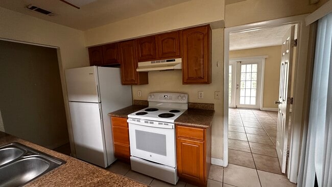 Photo - Southern Villas Apartments