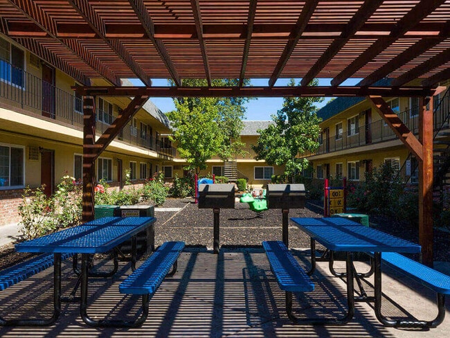 Photo - Dover Park Apartments