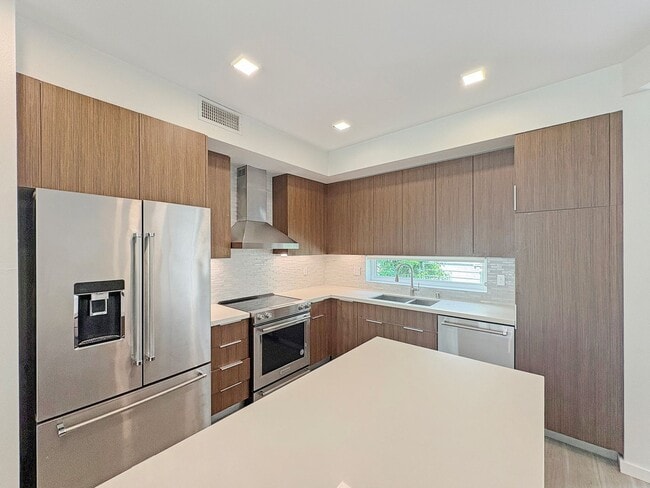 Building Photo - Modern Golden Hill Retreat with En-Suite B... Rental