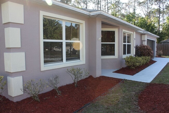Photo - Unique 2/2/2 with Florida room with a/c