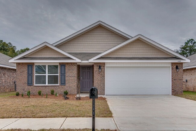Building Photo - Spacious 4-Bedroom Home - Cambria