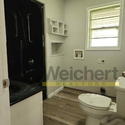 Photo - 104 S 13th Ave