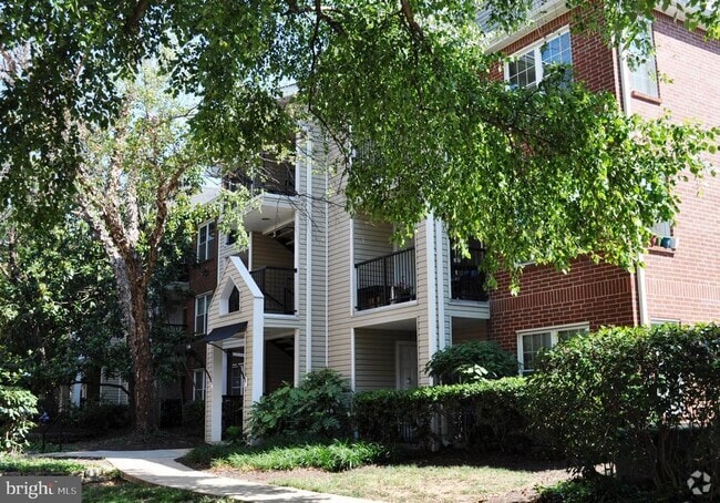 Building Photo - 3306 Wyndham Cir Unit 331 Rental