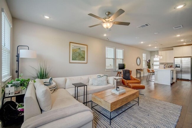 Building Photo - 5407 Jason Dr