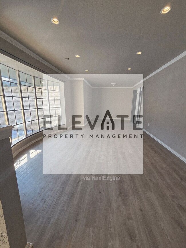 Photo - 1809 N Oakhill Rd