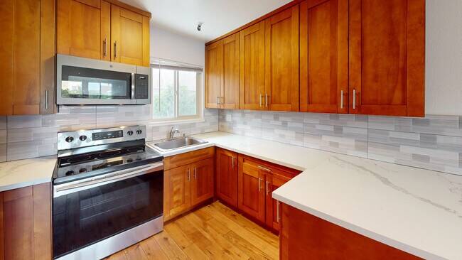 Building Photo - 3770 24th St Unit 106
