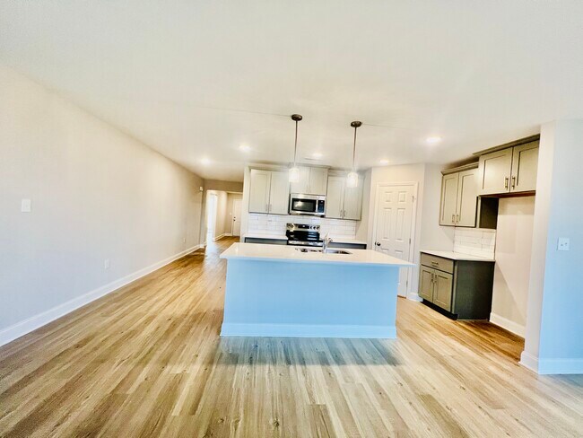 Photo - 243 Irish Hill Dr