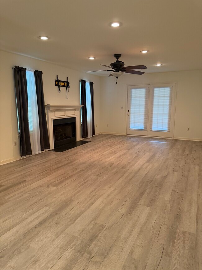 Photo - 2115 Wexford Rd