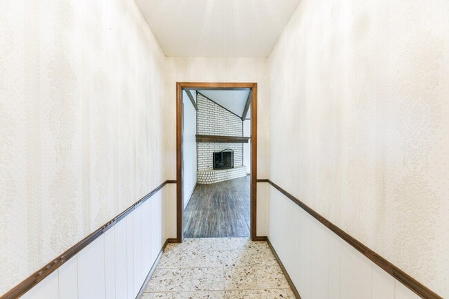 Photo - 5703 80th St