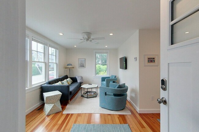 Photo - 23 Warren Ave