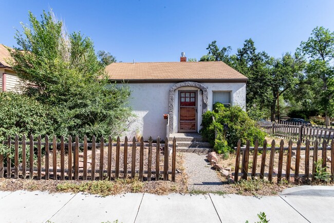 Building Photo - Adorable Ranch in Downtown Colorado Springs!
