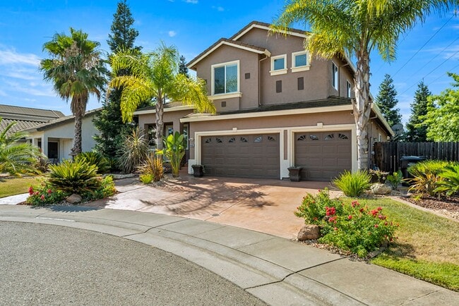 Photo - For rent: spacious and updated 5-bedroom, ...