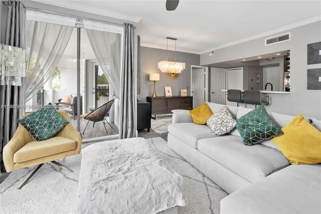 Photo - 3155 NE 184th St Unidad 8302