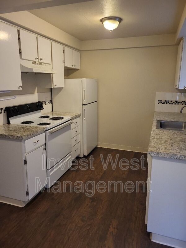 Photo - 2815 E 19th St Unidad I