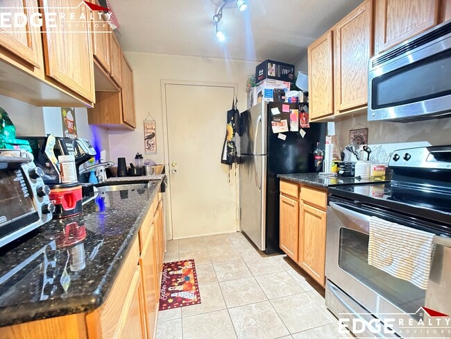 Building Photo - 49 Village Brook Ln Unit 2