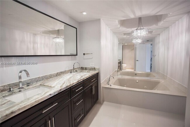 20191 E Country Club Dr Unit 2703