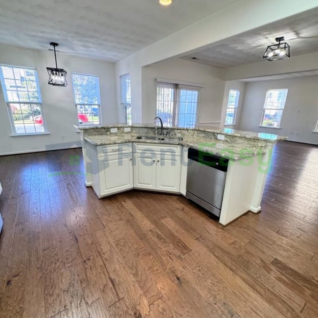 Photo - 4146 Pritchard St