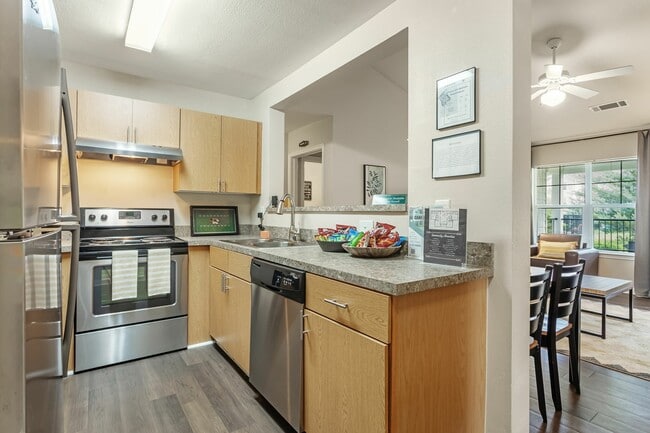 Kitchen (shared) - Campus Lodge