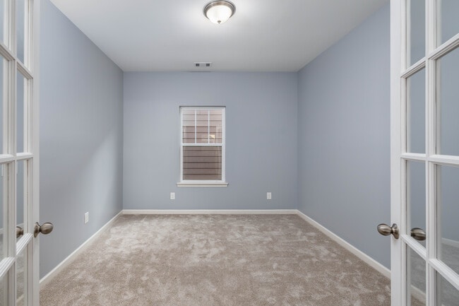 Photo - 2437 A Duxbury Dr