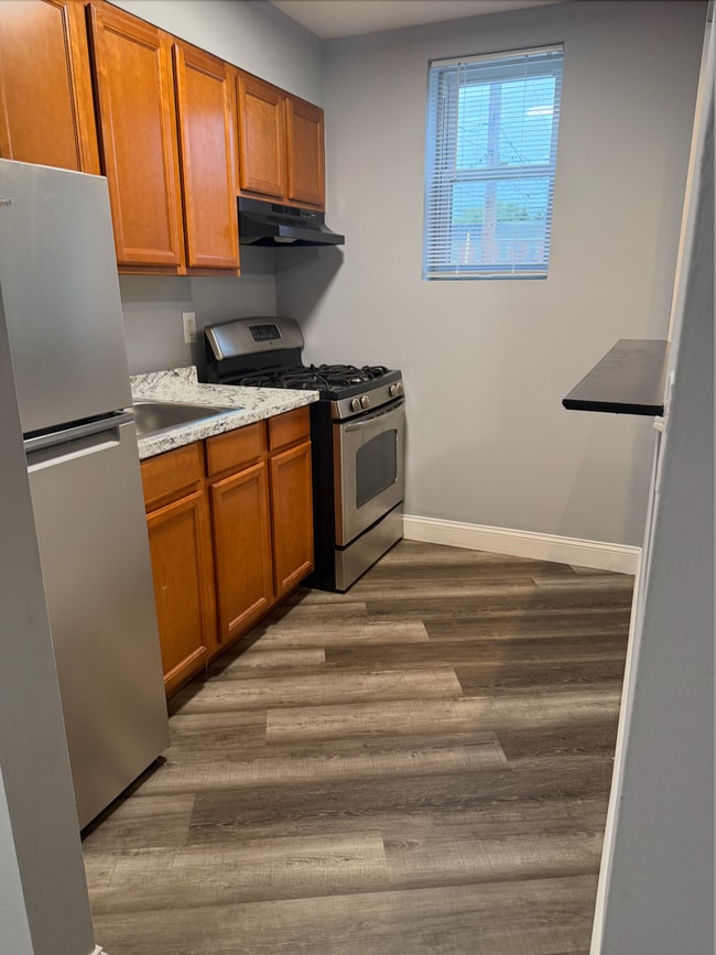 Building Photo - ? Cozy Studio Apartment in Baltimore City ... Unit 824F