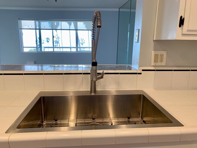 Kitchen - 230 S Catalina Ave Condo Unit 311