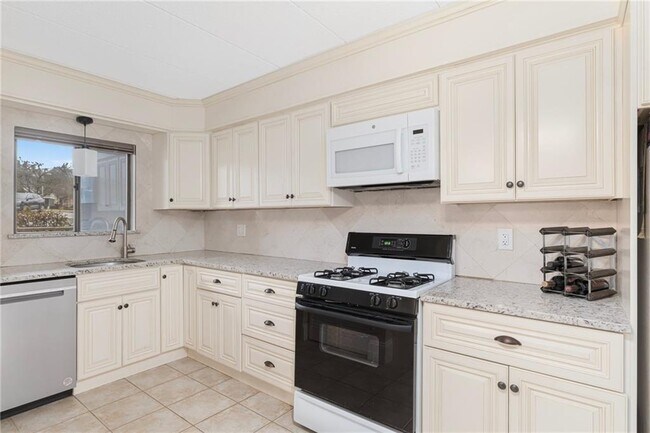 Photo - 175 Hoffman Ave Unit 102