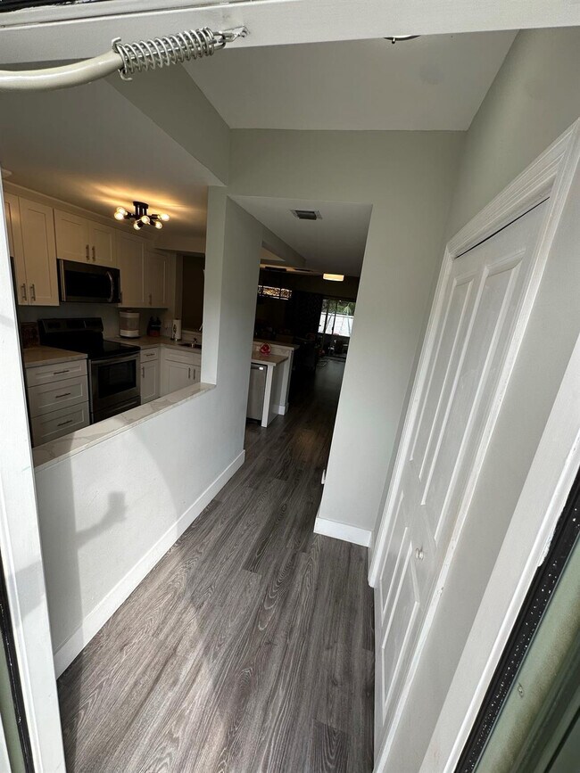 Photo - 4912 SW 31st Terrace