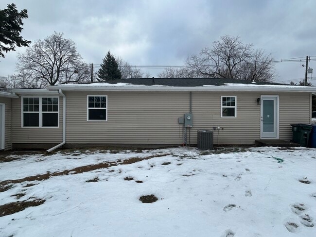 Photo - 1810 Logan St