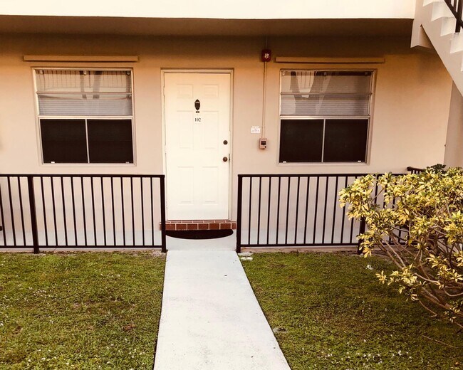 Private Veranda - 1210 Old Boynton Rd Unit 102