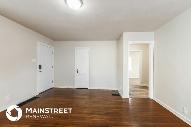 Photo - 1934 N Bosart Ave