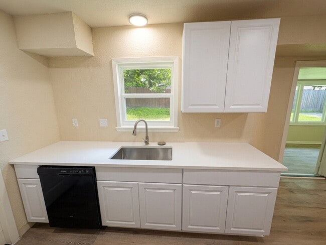 Photo - 14147 Swallow Dr