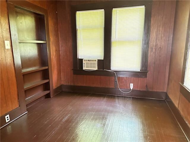 Photo - 2112 Hill St