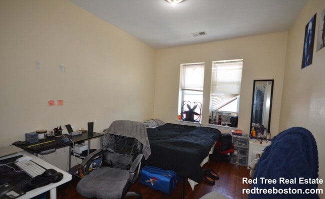 Photo - 191 Boylston St