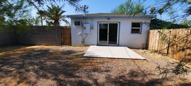 Photo - 1804 W Roma Ave