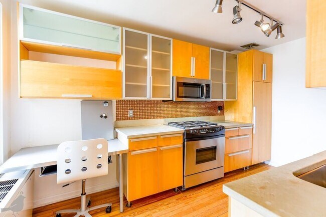 Photo - 1525 Q St NW