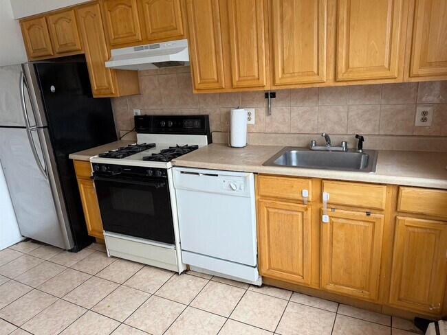Photo - 3600 Charles Ct Unit 10