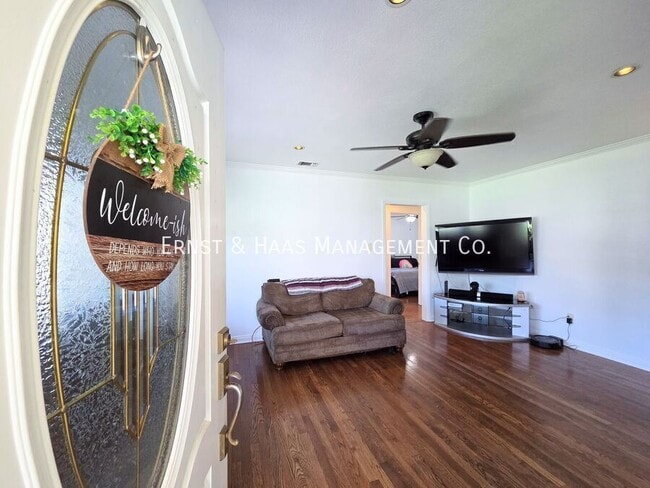 Photo - 4415 Petaluma Ave