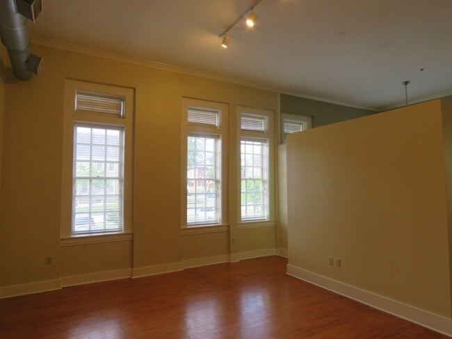 Photo - 715 Sherman St Unidad 2