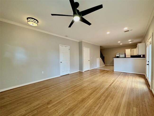 Photo - 112 Munford St