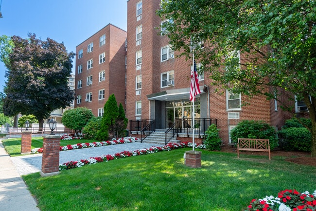 Photo - 39 Glenbrook Rd Condo Unit 2T