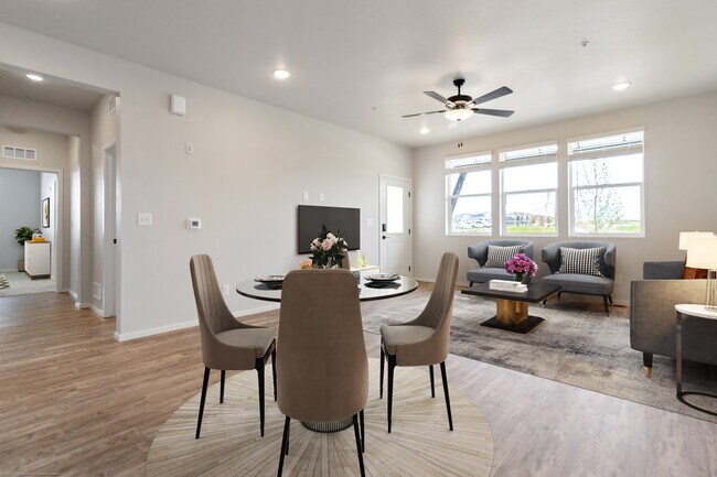 Photo - 1804 Iron Wheel Dr Unit 7