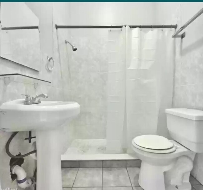 Photo - 1613 Pine St