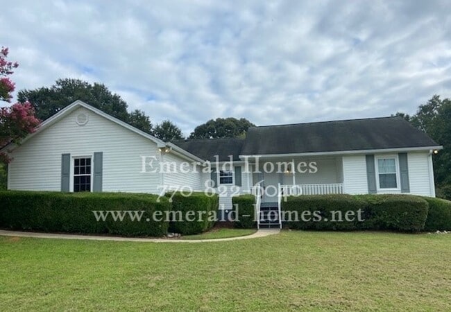 Building Photo - COMING SOON! **Charming 3 Bedroom, 2 Bath ... Rental