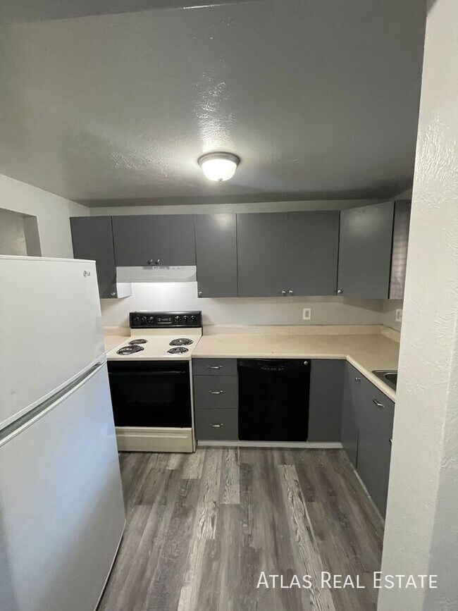 Photo - 459 El Paso Blvd Apartment Unit H